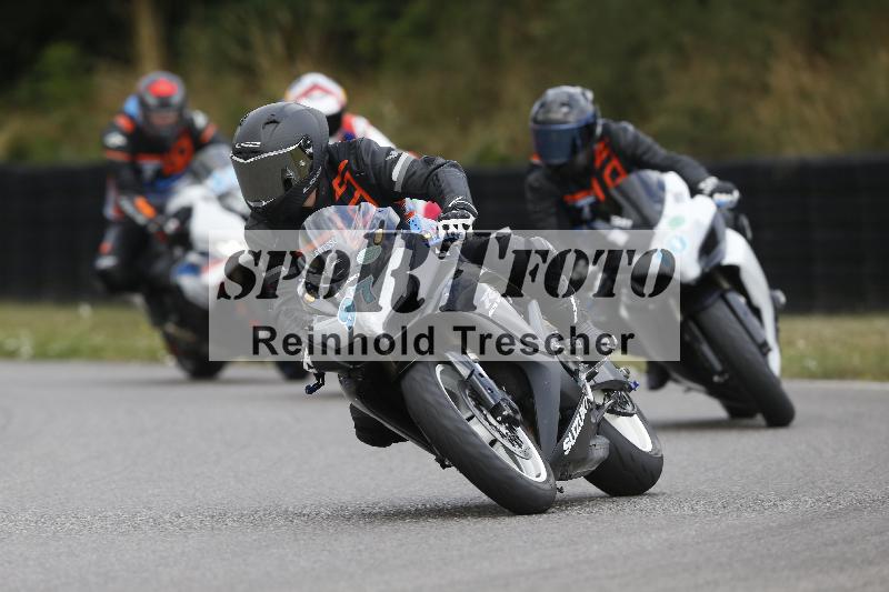 /30 23.06.2025 Get Faster Caremotion ADR/Rider Academy gruen/97
